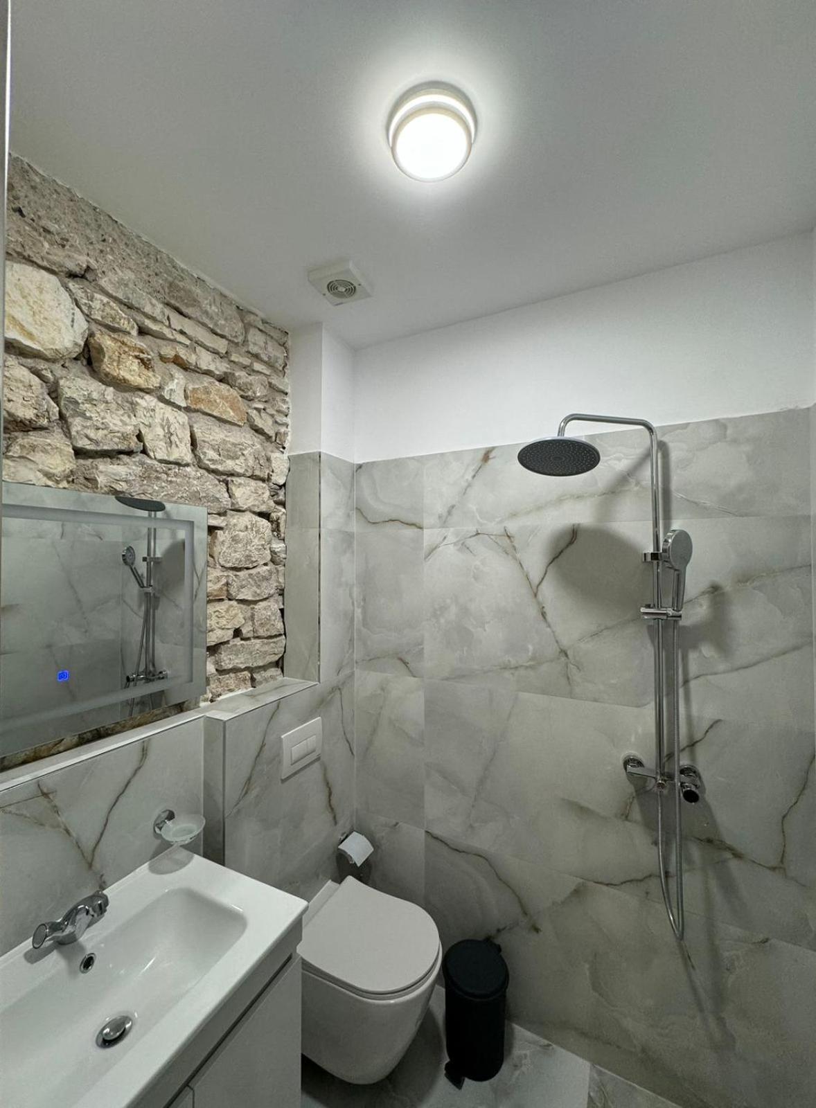 Hotel The White Troy à Saranda Chambre photo