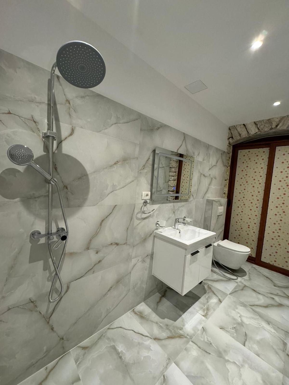 Hotel The White Troy à Saranda Chambre photo
